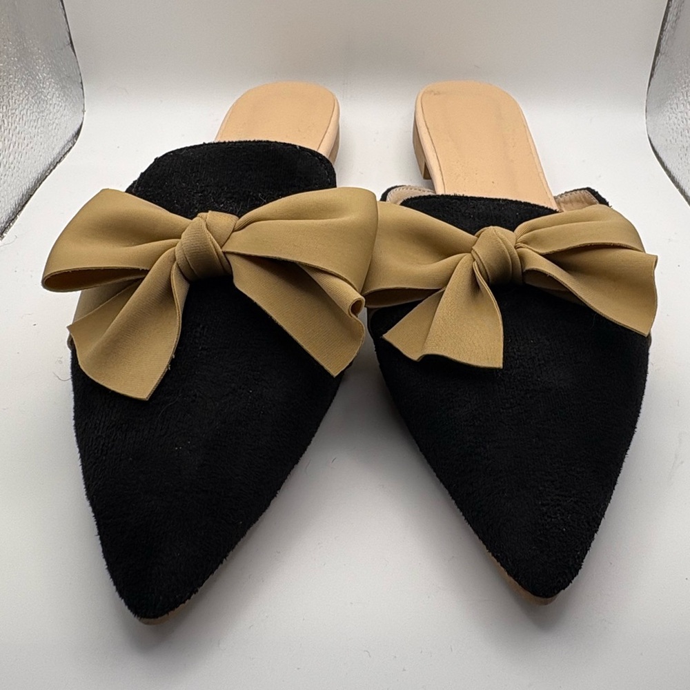 Chic Black and Camel Bow Loafers